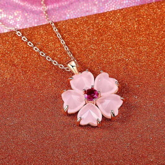 ピンクの花のネックレス